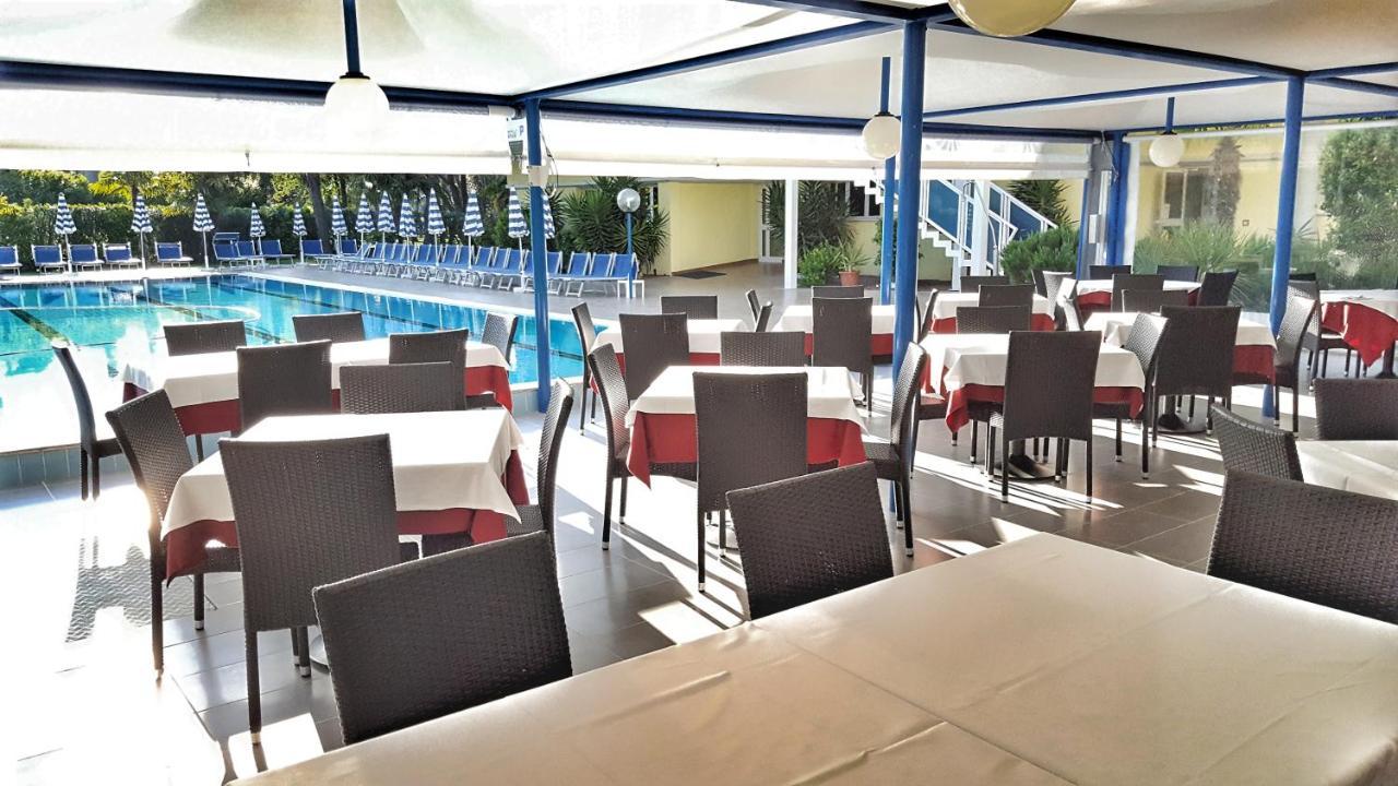 Hotel Alla Terrazza Bibione Exterior foto