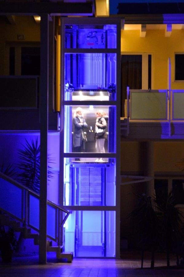 Hotel Alla Terrazza Bibione Exterior foto